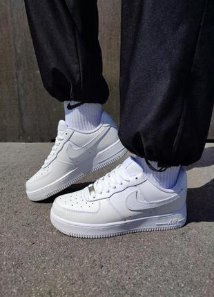 Nike air force 1 classic white premium