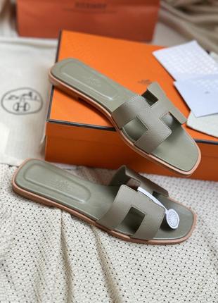 Шлепки шлепанцы в стиле hermes