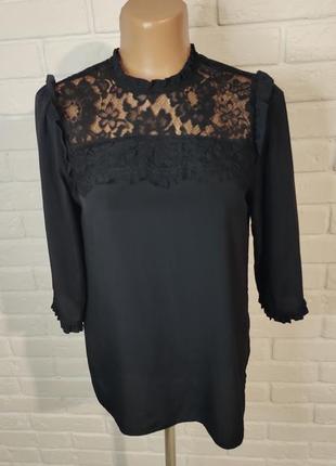 Блуза с кружевом. м.