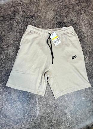 Шорти nike tech fleece