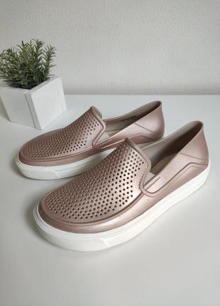 Сліпони черевики кеди crocs крокси