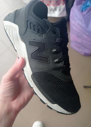 Оригінальні кросівки new balance