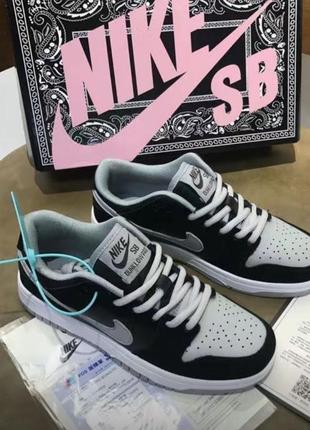 Кросівки від nike