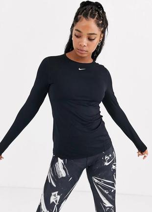 Nike top in black center logo кофта лонгслів dri-fit