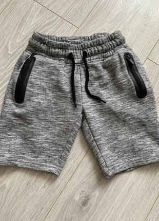 Шорти