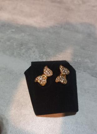 Красивые серьги новые