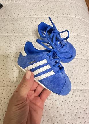 Пінетки adidas 18 розмір / 10 см устілка