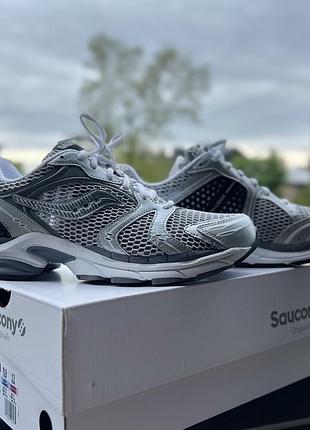 Кроссовки кроссовки saucony progrid triumph 4 og (s70704-10) оригинал!