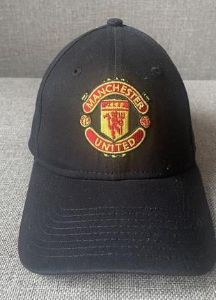 Оригінальна бейсболка від new era футбольного англійського клубу manchester united