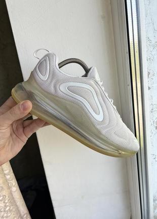 Кроссовки nike air max 720 оригинал 38 38,5 размер в идеальном состоянии без нюансов