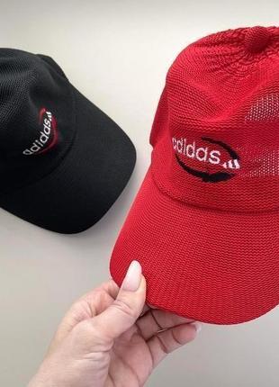 Жіноча бейсболка кепка adidas