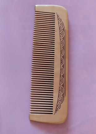 Расческа для волос из персикового дерева