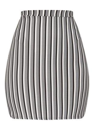 Шикарная мини-юбка в черно-белую полоску prettylittlething scuba curve made in uk с биркой4 фото