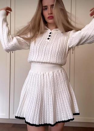 Преміальний молочний вʼязаний костюм в стилі олд мані спідниця міні+джемпер xs s m 42 44 469 фото