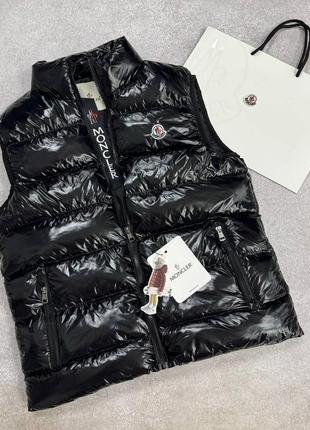 Мужская жилетка moncler на весне