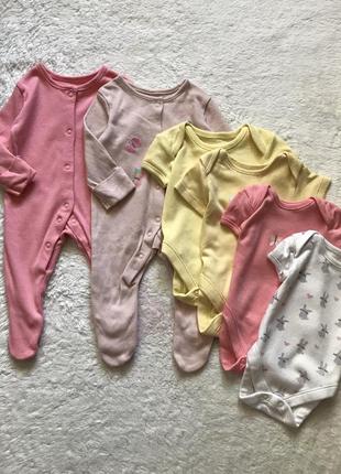Набор одежды на новорожденную девочку боди человечек