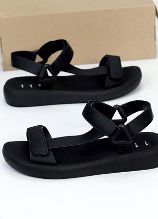 Классные базовые босоножки