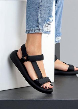 Классные базовые босоножки