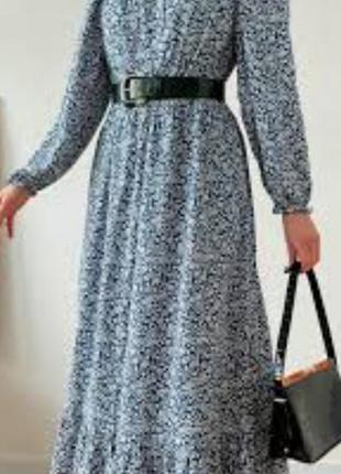 Довга сукня в дрібні квіти , плаття