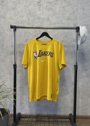 Футболка nike & lakers