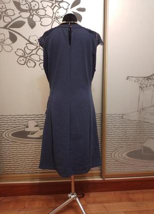Трикотажное платье миди на подкладке и молнии большого размера7 фото