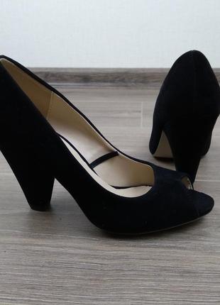 Распродажа черные женские  туфли босоножки очень красивые