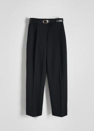 Штани з ременем reserved чорні класичні жіночі штани зі стрілками прямі брюки3 фото