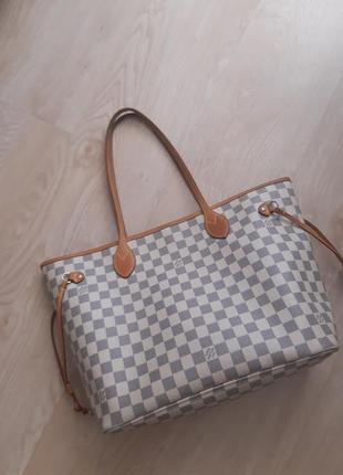 Louis vuitton neverful білого з сірим кольору