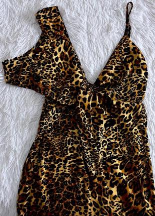 Оригинальное сатиновое платье prettylittlething леопардовый принт