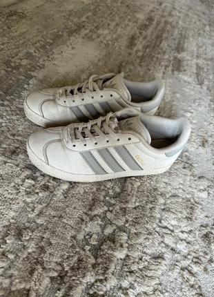 Кроссовки adidas gazelle