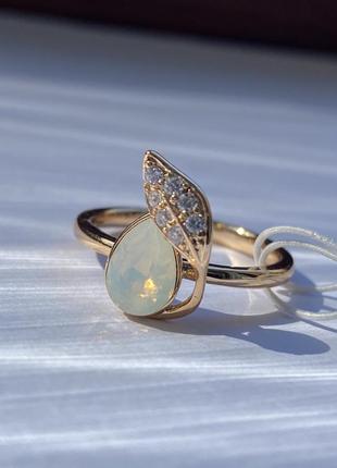 Кольцо xuping позолота 18к с кр-мы swarovski "кристалл white opal с листочком" р.17