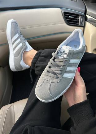 Кроссовки adidas