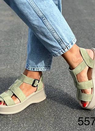 Босоножки женские на платформе