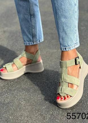 Босоножки женские на платформе