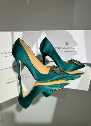 Святкові атласні зелені туфлі для нареченої в стилі manolo blahnik 10 cm