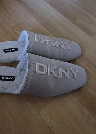 Меховые милиция,тапочки dkny(5,5)