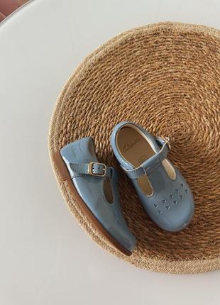 Нарядні туфлі туфельки стильні в ретро стилі кларкс clarks для дівчинки 22 23 22,5 розмір 14см