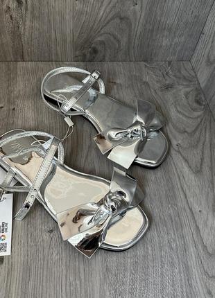 Босоніжки zara розмір 36 сандалі