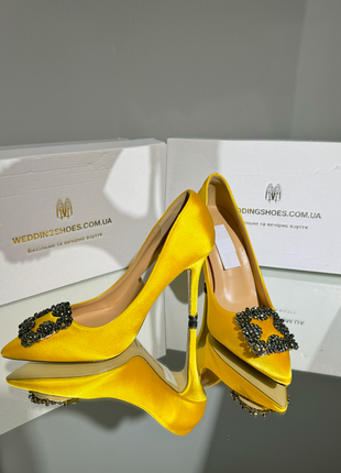Весільні атласні  жовті туфлі для нареченої в стилі manolo blahnik 10 cm