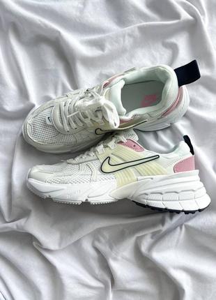 Кросівки nike wmns pink/white