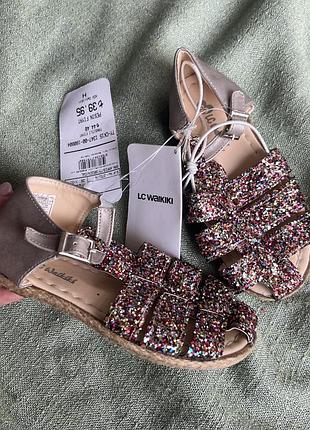 Босоніжки сандалі waikiki р.29 нові