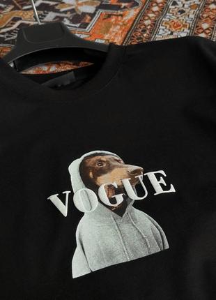 Топовая оверсайз футболка "vogue" в черном цвете 😍👍1 фото