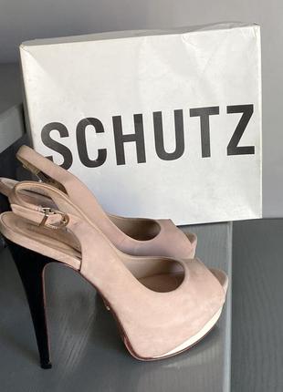 Туфлі schutz