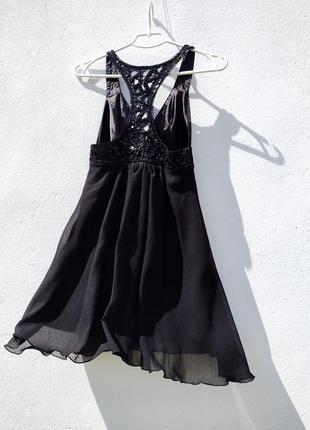 Красивое чёрное платье с красивой спинкой skandal