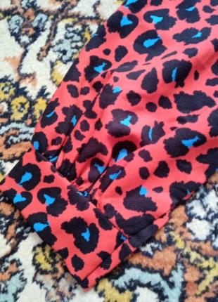 Жіноча блуза нарядна на запах червона леопард нова розмір s,m5 фото