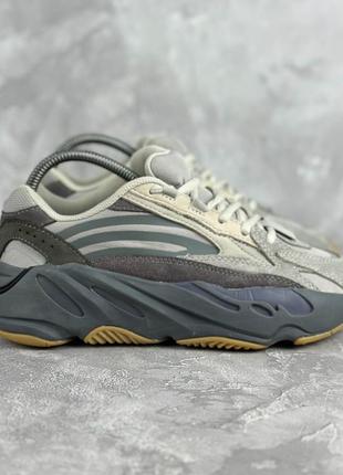 Adidas yeezy boost 700 жіночі кросівки оригінал розмір 37