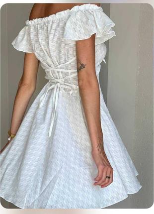Біла сукня на завязках8 фото