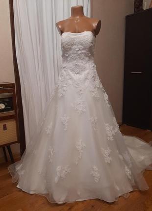 Винтажное белое пышное свадебное платье со шлейфом