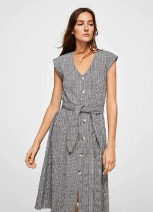 Платье - халат в клетку.