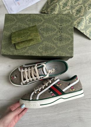 Кеды от gucci